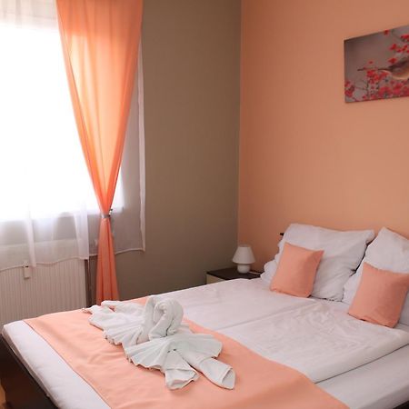 Sun Apartments Subotica Exterior foto